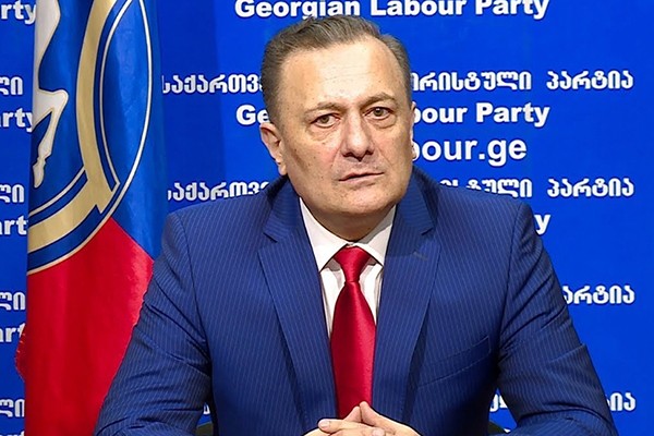 იქ სადაც კოკები ჰყეფენ , მუზები სდუმან