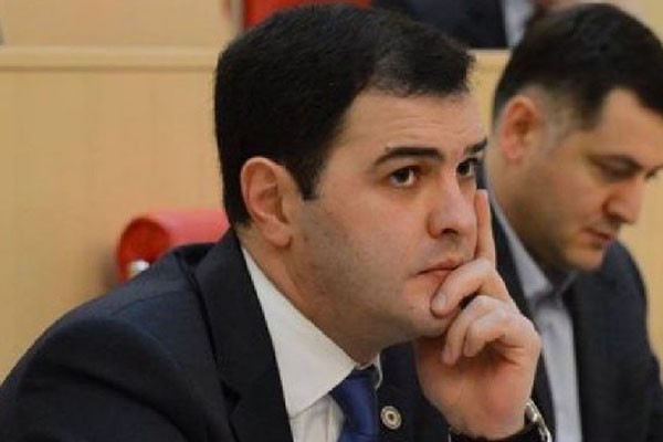 ,,ჩემი მეუღლის თმის ფერი თუ არ მოგწონთ ბოდიში ქალბატონო ელიკო