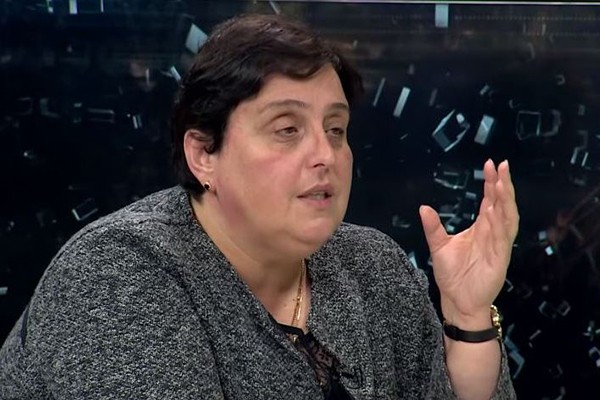 რა ვქნა რომ ტაქსების რეგულაციის მომხრე ვარ, ბევრს ვითხოვ?
