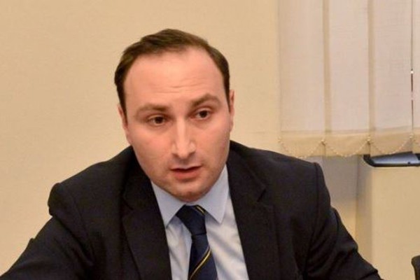 ,, ვიმსჯელებთ და გავითვალისწინებთ საქართველოს კონსტიტუციასთან შესაბამის ყველა რეკომენდაციას”