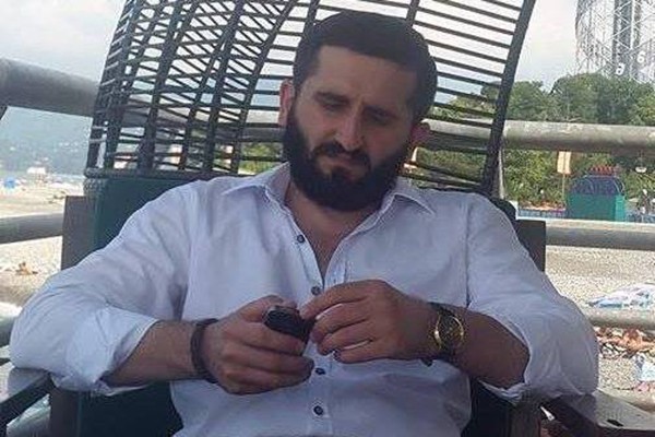 ,,მე თუ მკითხავ, ეს იყო მაყურებელზე გათვლილი ტინგიცობა”