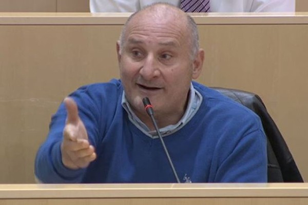 ხელფასებზე 100-100 ლარი შევაგროვოთ და იქნებ დინამიკები ვიყიდოთ
