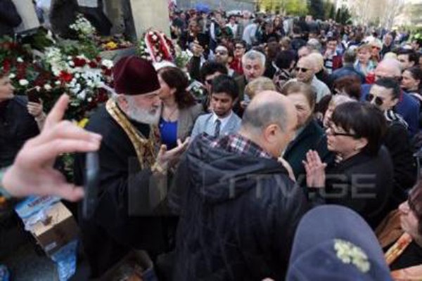 „ერთადერთი კაცი, ვინც ბოლომდე იდგა, ბათიაშვილი იყო. დანარჩენებმა ყველამ დატოვა ტერიტორია“