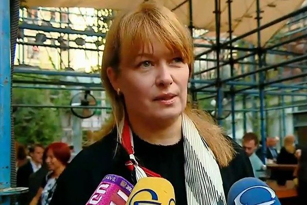 “პოლიტიკაში ჩემს როლს ვერ ვხედავ” – რას ამბობდა სანდრა რულოვსი 2018 წელს (ვიდეო)