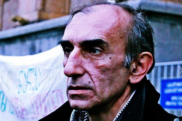 მეტი სირული განცხადებები აკეთონ და ქვეყანა სულ ლიწინ-ლიწინით აშენდება