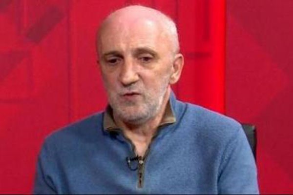 „ქვეყანა თავზე ექცევათ და რა დროს ინტრიგებია...“