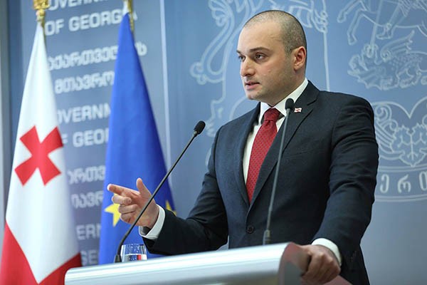 ჩვენ და ჩვენი აზერბაიჯანელი მეგობრები ამ საკითხს ისე გადავწყვეტთ, როგორც ჩვენს მეგობრობას და სტრატეგიულ პარტნიორობას შეეფერება