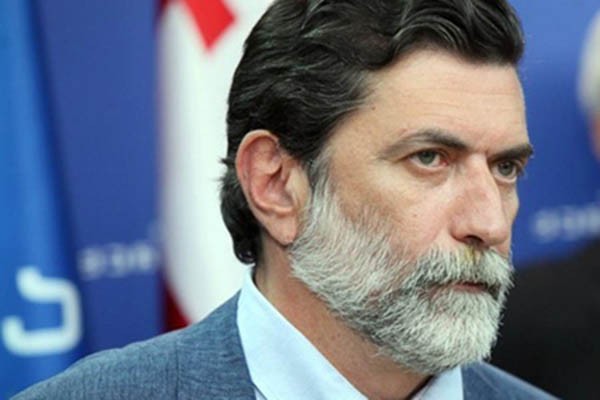 ნუკრი ქანთარია უქმე დღეებიდან 8 მარტის ამოღებას და 14 მაისის სამშობლოს დღედ გამოცხადებას ითხოვს