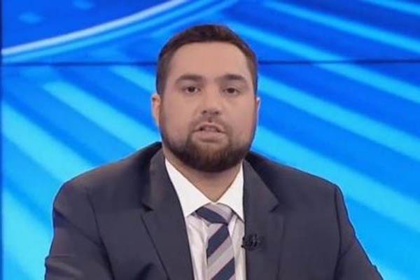 ეს არის კლასიკური შიდა ინტრიგები,