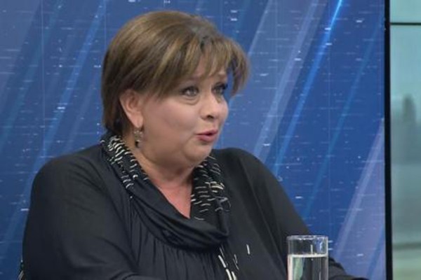 „ამ ქალმა თვითონ თუ იცის რა უნდა?“