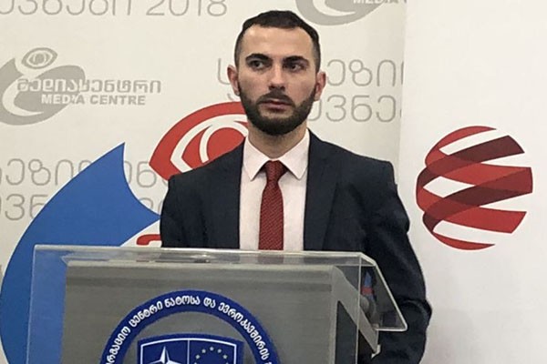 მიხეილ ბენიძე: „აღნიშნავს, რომ მთელი ქვეყნის მასშტაბით საარჩევნო პროცესი მშვიდ ვითარებაში მიმდინარეობს“