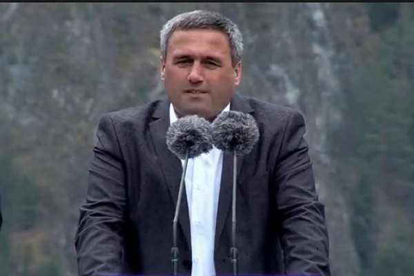“ჩაო” ნაციონალურო მოძრაობავ!”