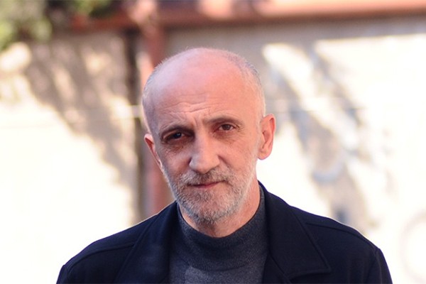 ქვეყანა დიდი აფეთქების ზღვარზეა