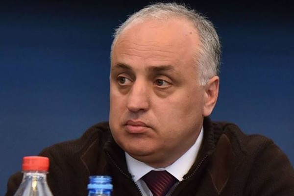 სააკაშვილი ხან უკრაინიდან მოდის, ხან ჰოლანდიიდან, ხან ზეციდან…ახლა მისამართის შანსი გაუჩნდა