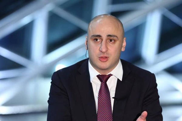 “კარგია, რომ ხელისუფლება გატყდა… უნამუსობასაც ხომ აქვს საზღვარი, მაგრამ გახარიამ ექვსი თვე აყურყუტა – მელია კირკიტაძის გათავისუფლებას ეხმაურება