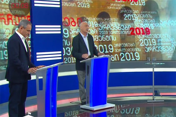 მე ჩემი წარსულით მოვდივარ და ძალიან მეამაყება, რომ ერთეულების გარდა, ცუდად არც ერთ ადამიანს არ დავშორებივარ