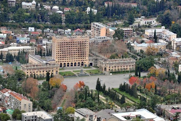 აფხაზებს სოხუმისთვის სახელის გადარქმევა სურთ