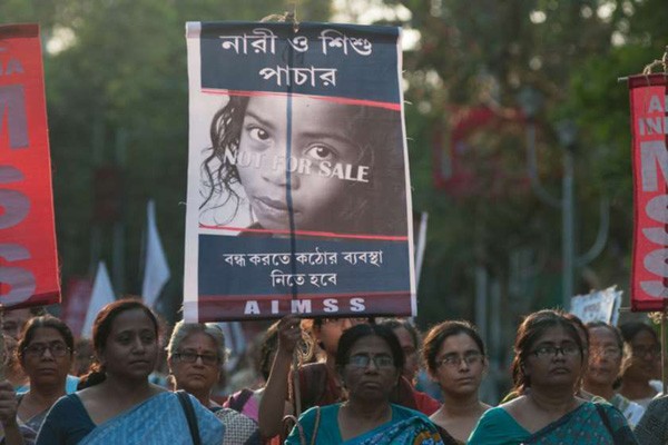 ინდოეთში 8 წლის გოგოს გაუპატიურების, წამებისა და მკვლელობისთვის 6 პირი დამნაშავედ ცნეს