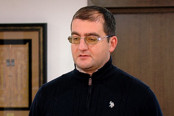 როდესაც ხალხი არის მონა, ასე ხდება