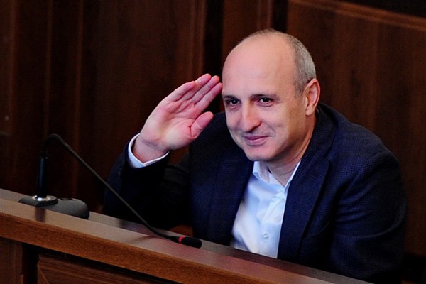 “ვანოს მიუსხდებიან სახელმწიფო გადატრიალების მცდელობისთვის!”