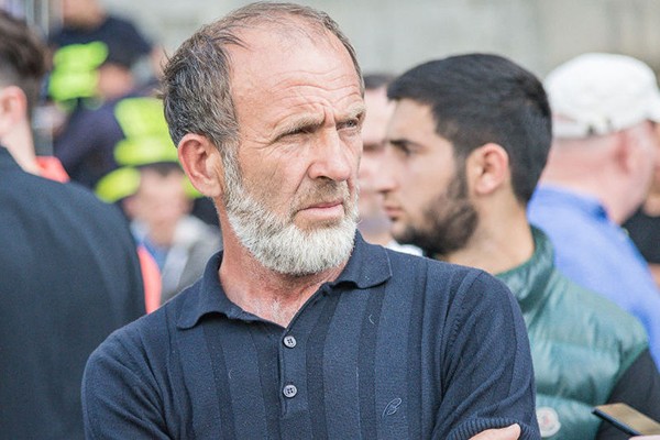„სანდრას სიტყვით გამოსვლის უფლებას არ აძლევთ, შუშუა მარგველას ცოლი ყოველდღე სიმღერით მოგვმართავს“