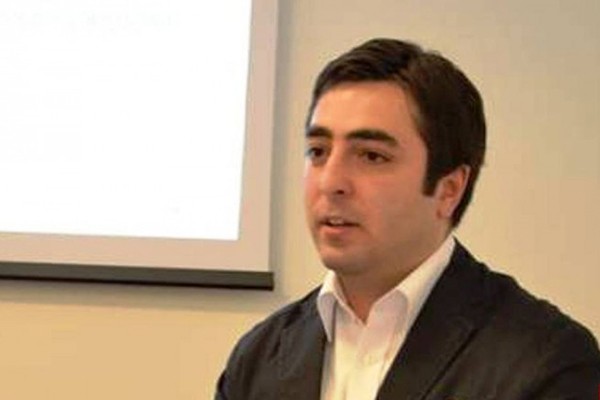 გახარიასთან შეხვედრაზე მის მიმართ კრიტიკულად განწყობილი ადამიანებიც იყვნენ, მაგრამ მინისტრის გადადგომაზე კითხვა არავის გასჩენია