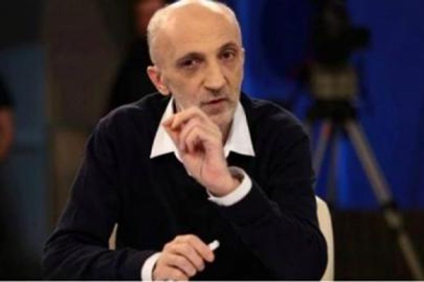 „პუტინი იქცევა იაკუძას პრინციპით. გეშინია?! ერთგულებას მიმტკიცებ?!-ნეკა მოიჭერი… დგას ახლა ხელისუფლება და ფიქრობს მოიჭრას თუ არა