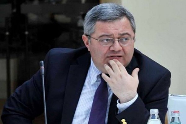 ოქრუაშვილმაც და შოთაძემაც საკუთარ ბინძურ თეთრეულს მიხედონ