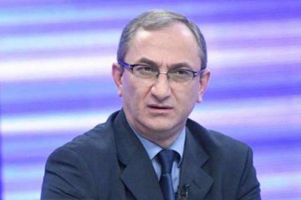 „ესენი არიან ჩამოსაკიდები“