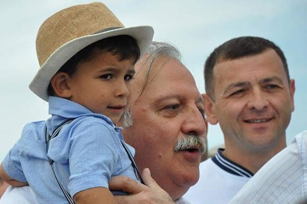 ბონდო მძინარაშვილი: ეს ცინიზმია თუ გამოთაყვანება?!