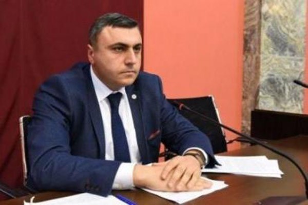 „ყოველთვის, როდესაც ენმ ცდილობს დაფაროს საკუთარი შეცდომები, ხელისუფლებისკენ იშვერს ხელს