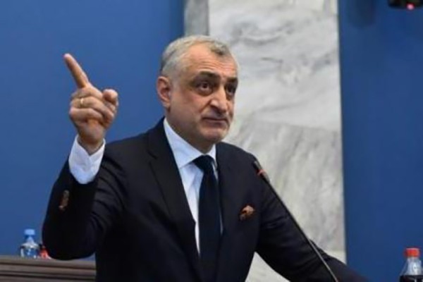 მამუკა ხაზარაძე ბიძინა ივანიშვილს სასაუბროდ პირდაპირ ეთერში იწვევს