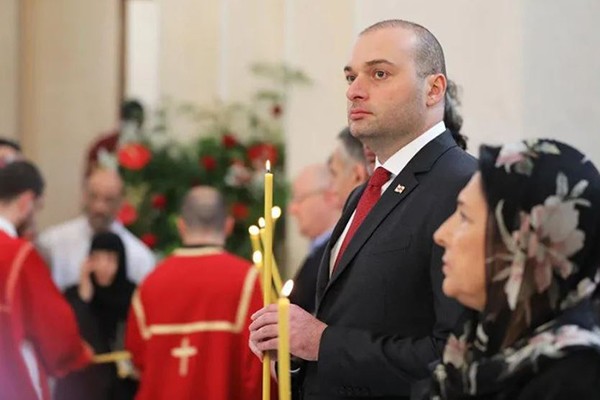 მამუკა ბახტაძე მრევლს მარიომობის დღესასწაულს ულოცავს