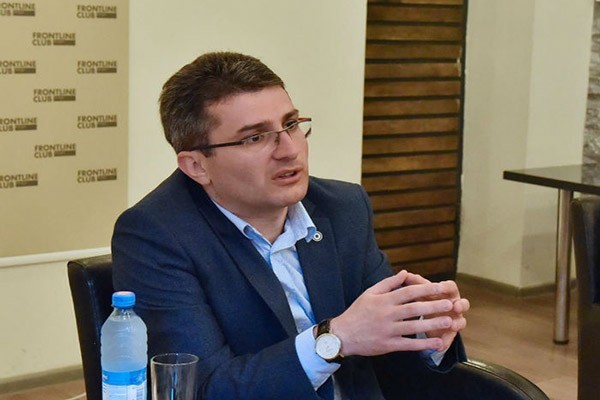 მამუკა მდინარაძე:  “მინდა, მივუსამძიმრო „ნაციონალურ მოძრაობას…”
