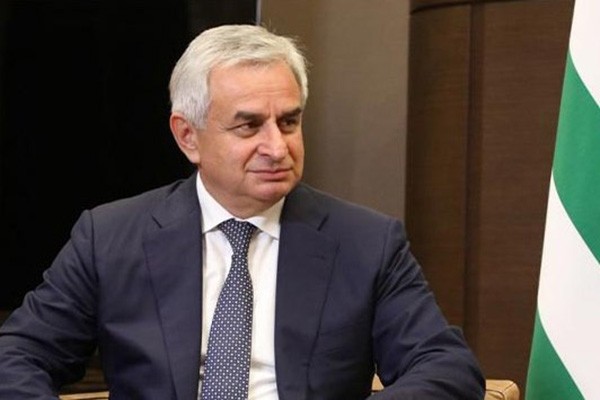 ოკუპირებული აფხაზეთის ე.წ. საპრეზიდენტო არჩევნების მეორე ტურში, წინასწარი შედეგებით, რაულ ხაჯიმბამ გაიმარჯვა