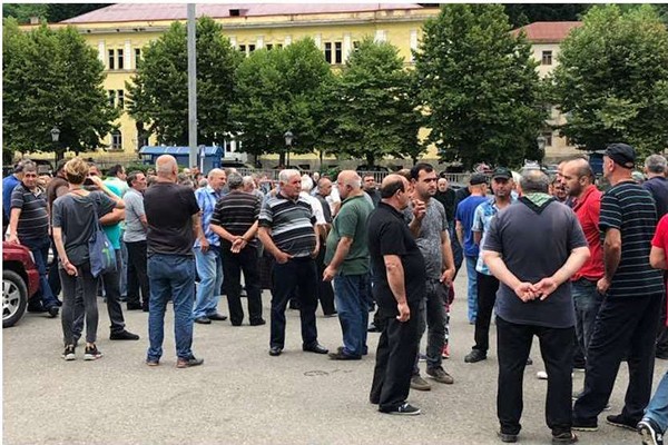გაგა ისაკაძე:  „პოლიტიკურ პერსონებს ოპოზიციიდან ვთხოვ, ნუ მოეკარებიან  ჩვენს აქციებს