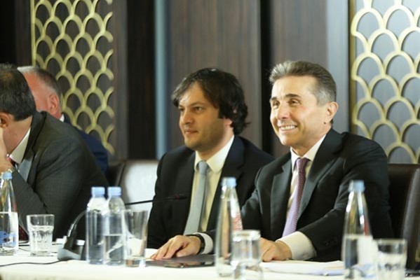 ბიძინა ივანიშვილი ქვემო ქართლის რეგიონული ორგანიზაციების წარმომადგენლებს შეხვდა