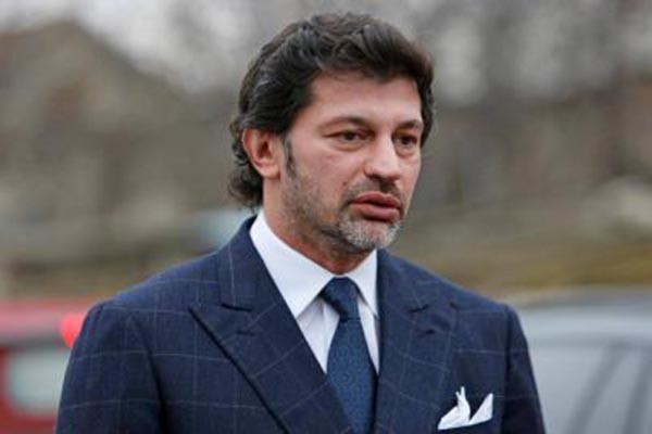 კახა კალაძე:  არ მგონია, რომ ხაზარაძემ სექსისტური განცხადებებით და 1990-იანი წლების ვორდინგით, დიდი ხნის განმავლობაში მოახდინოს თავის რესპექტაბელურობის წარმოჩენა