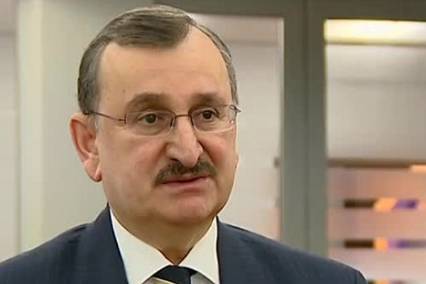 გოცირიძე მიქაუტაძეს: არსენა მარაბდელზე როგორ გადაწყვეტილებას მიიღებდით, რომელმაც მდიდარს წაართვა და ღარიბებს დაურიგა?