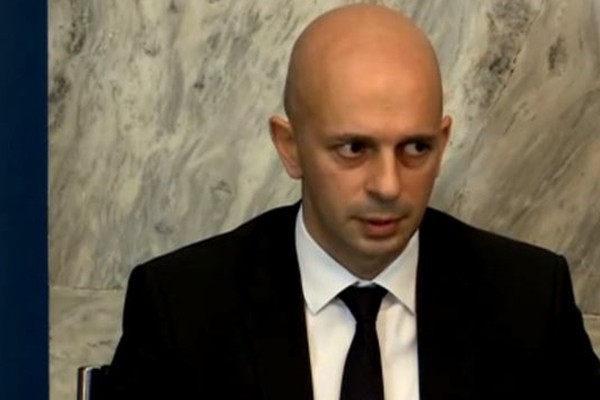 რამდენია სასჯელი მთვარის მოტაცებაზე? - მიქაუტაძე ქართული ლიტერადურიდან კითხვებს ვერ ასცდა