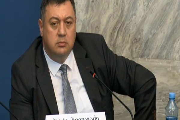 “ალბათ, ღმერთი მწყალობს” – “რომელი ღმერთი?” – “ქრისტე ღმერთი” – მოსამართლეობის კანდიდატის პასუხი რომან გოცირიძის კითხვაზე