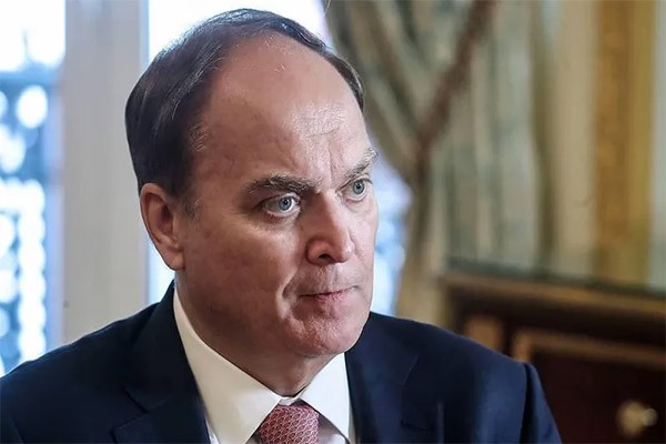 რუსეთის ელჩი საკუთარ მოქალაქეებს აშშ-ში მოგზაურობისას სიფრთხილის გამოჩენისკენ მოუწოდებს