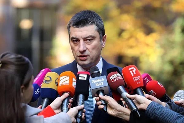 მოქალაქე პრემიერს: 