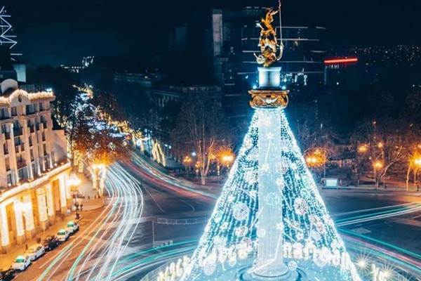 „სიენენი“ – თბილისი შობა-ახალი წლის ჯადოსნური დღესასწაულის გახანგრძლივებისთვის საუკეთესო ადგილია