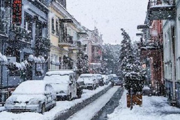 დღეიდან კვირის ბოლომდე მთელ საქართველოში ითოვებს, ზღვაზე კი 4-5-ბალიანი შტორმია მოსალოდნელი