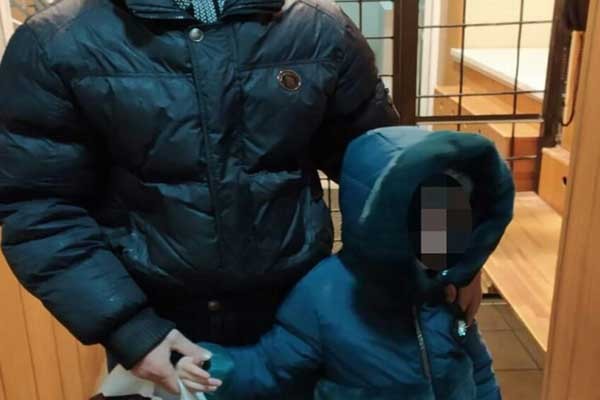 მამაკაცს სამარშუტო ტაქსში 7 წლის შვილი დარჩა