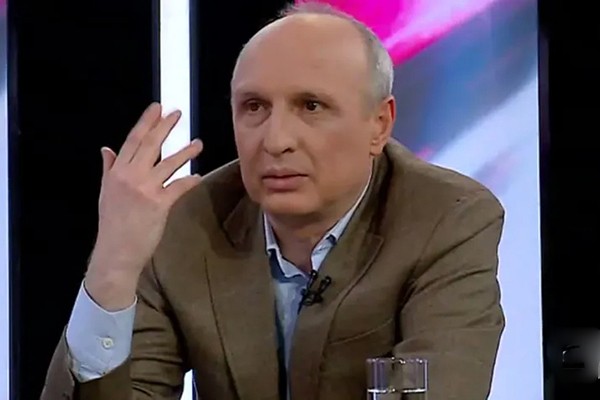 ჩვენ უნდა ვყოფილიყავით უფრო ჭკვიანები, უფრო ლამაზები, უფრო მაღლები, უფრო ნიჭიერები და უფრო უკომპრომისოები