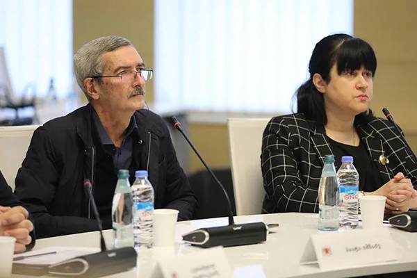 პაატა იმნაძე: ინფიცირებული ტურისტის გუდაურში ყოფნა არ ნიშნავს, რომ მას იქ ვინმე ჩაეხუტა - ჩვენ მოვნახავთ ყველას, ვინც არის საჭირო, დანარჩენები წყნარად იყვნენ თვითიზოლაციაში