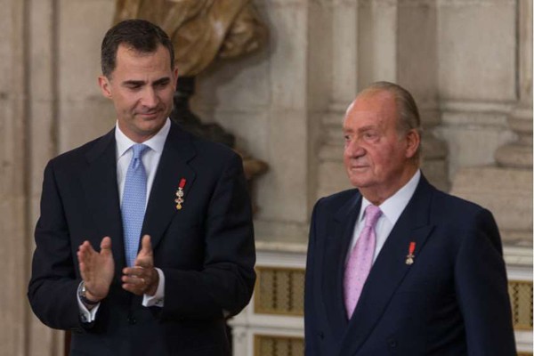 ესპანეთის მეფემ 82 წლის მამას საბიუჯეტო დაფინანსება მოუხსნა
