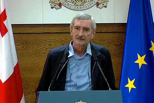 პაატა იმნაძე:  ბავშვები შეიძლება იყვნენ კორონავირუსის გავრცელების წყარო ბაბუებისა და ბებიებისთვის